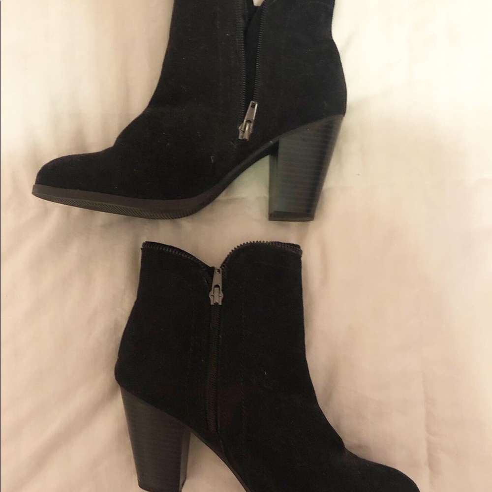 BLACK BOOTIES LIKE NEW SIZE 8